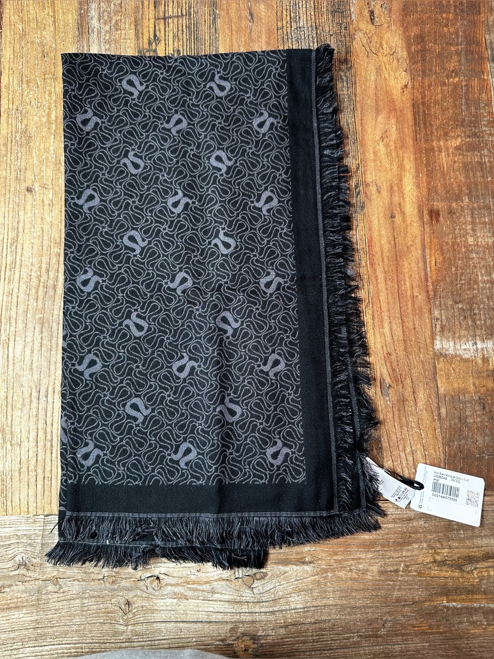 lululemon athletica Black & Gray Patterned Fringe Scarf